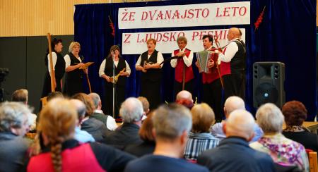 25.2.2024_ljudski pevci in godci trebelno_FOTO_studioPraprotKa24 - kopija